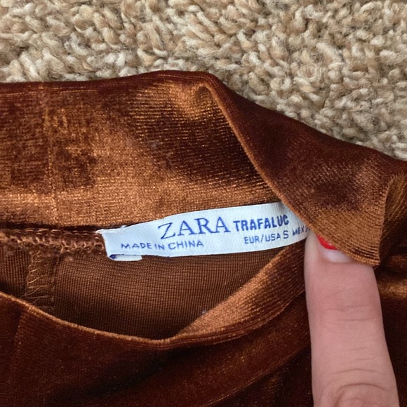 Zara | NWOT Brown Velvet Simple Midi Dress - Picture 2 of 6